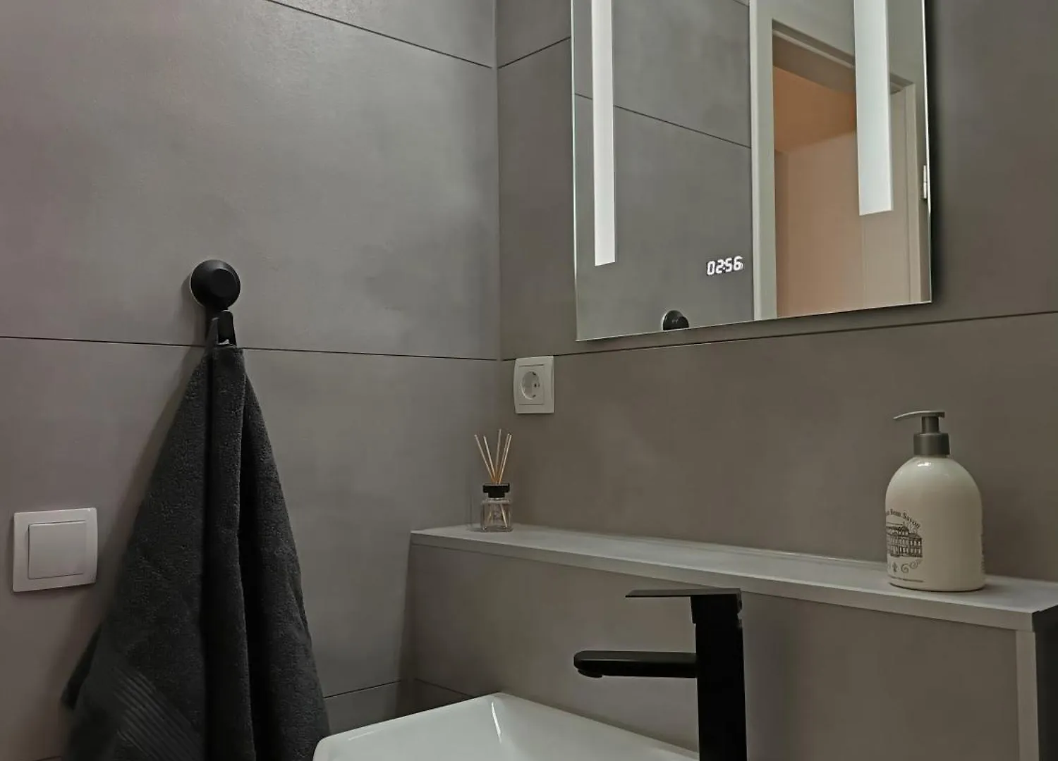 Business Apartment Mit Neuem Bad / Wlan / Smart-Tv / Kueche Mannheim